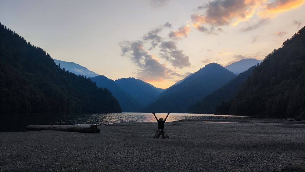 Sunset. I. Lake Ritsa.