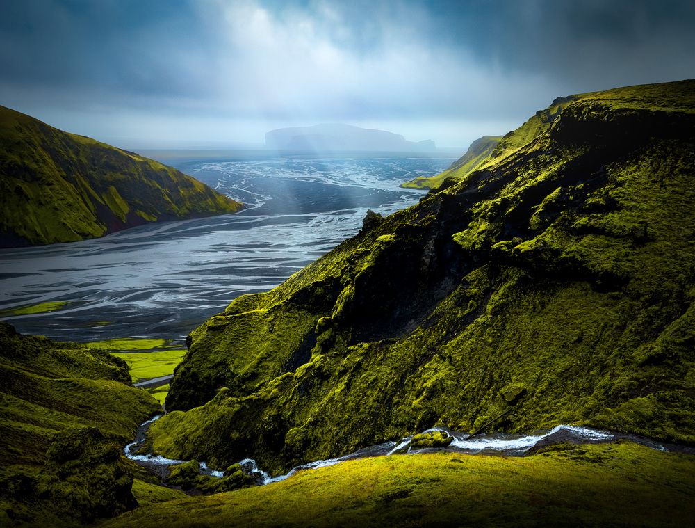 Photograph by Derek Ikeda