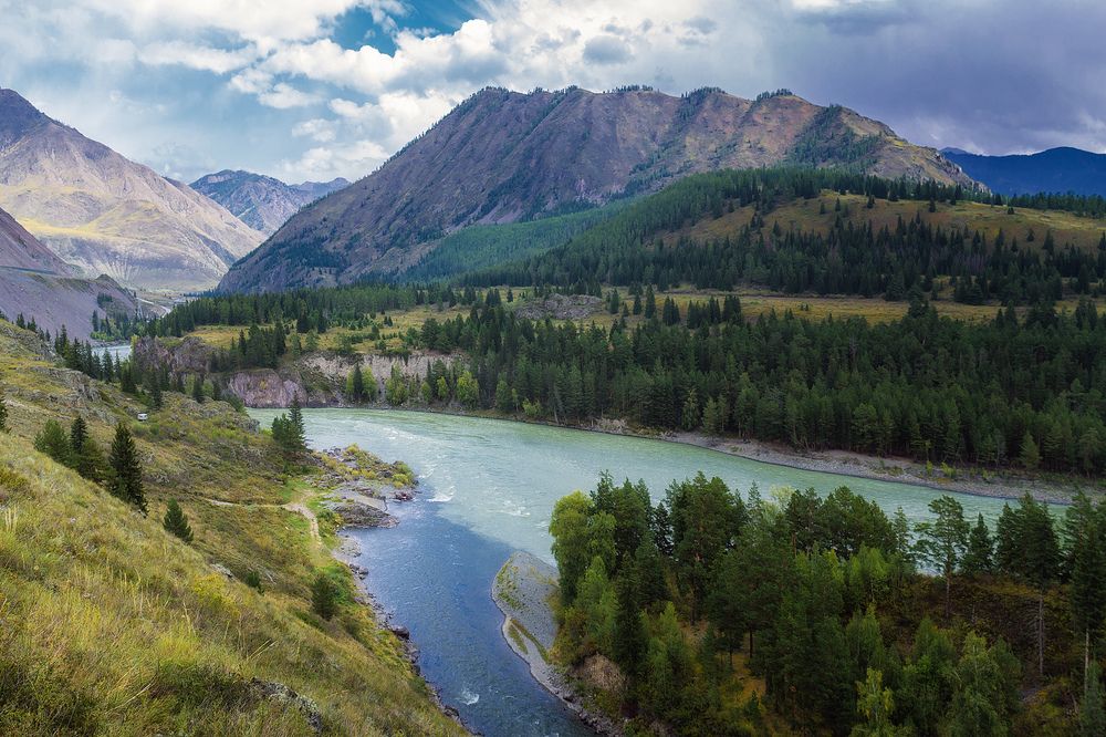 Когда реки встречаются .