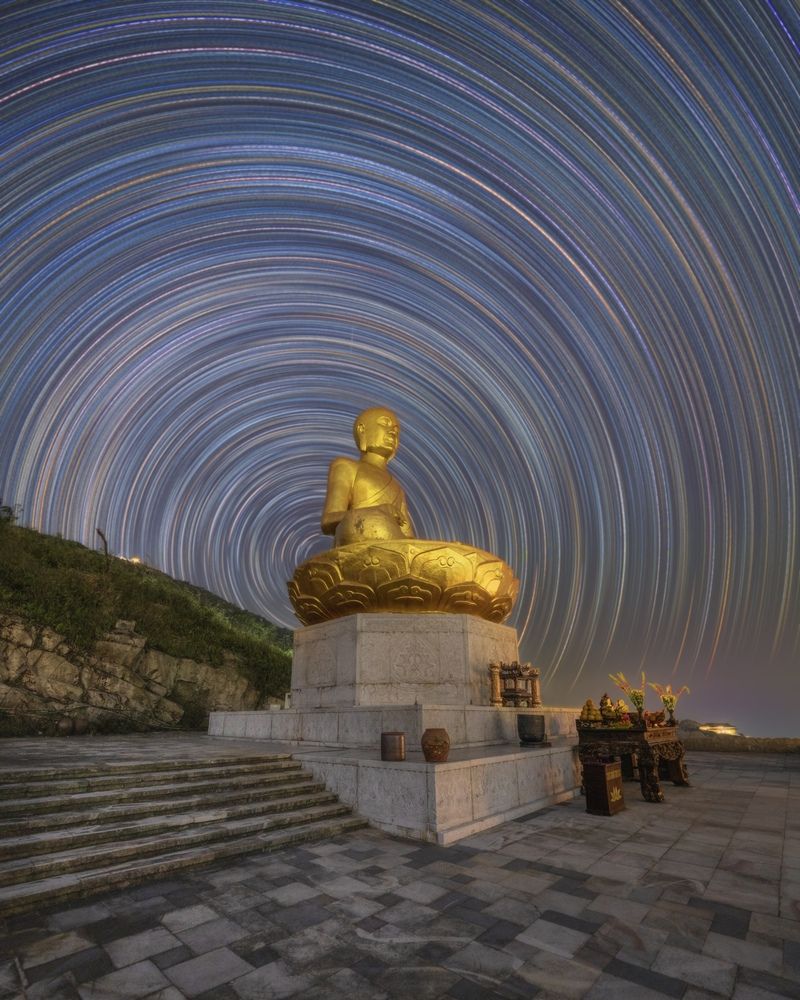 Photograph by Quân Lee