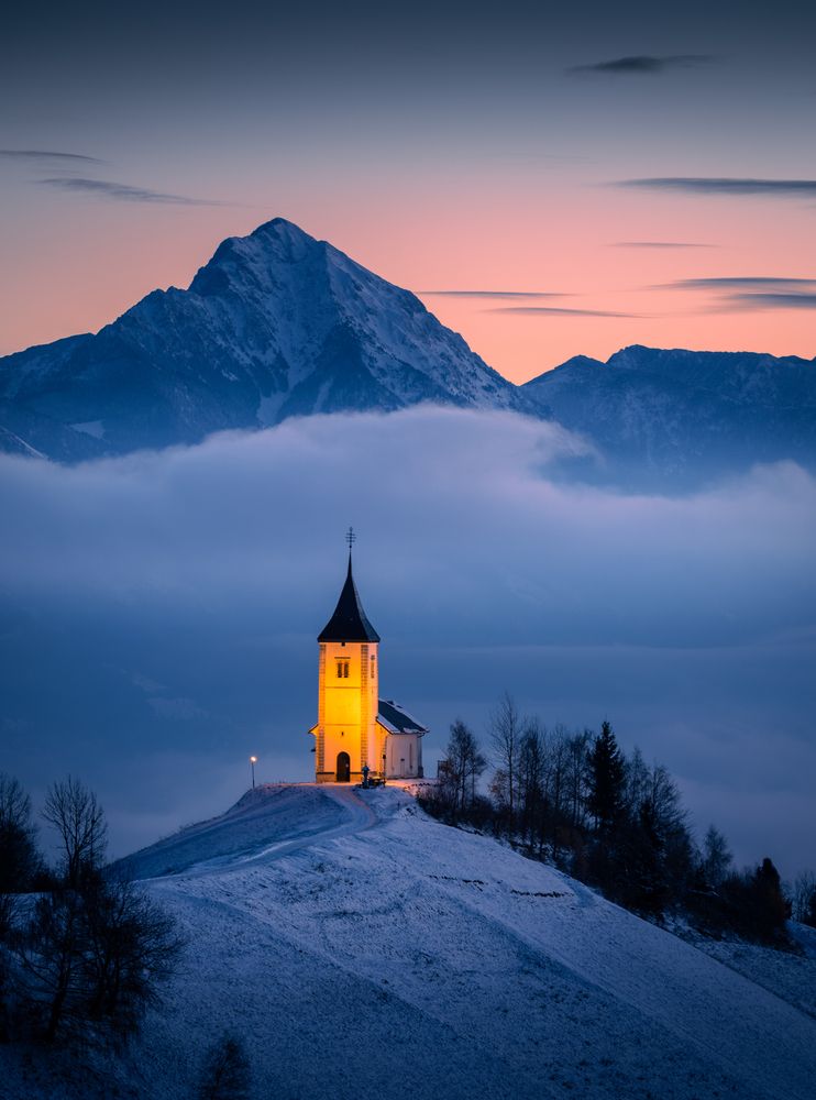 Jamnik church