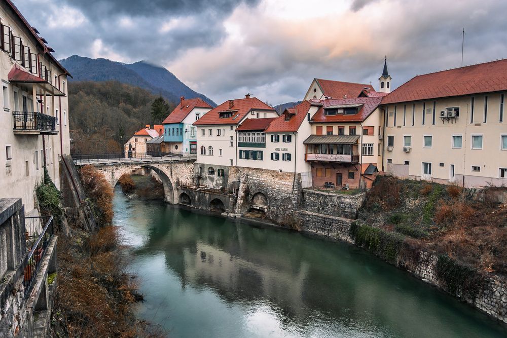 ⁦The Stone Bridge