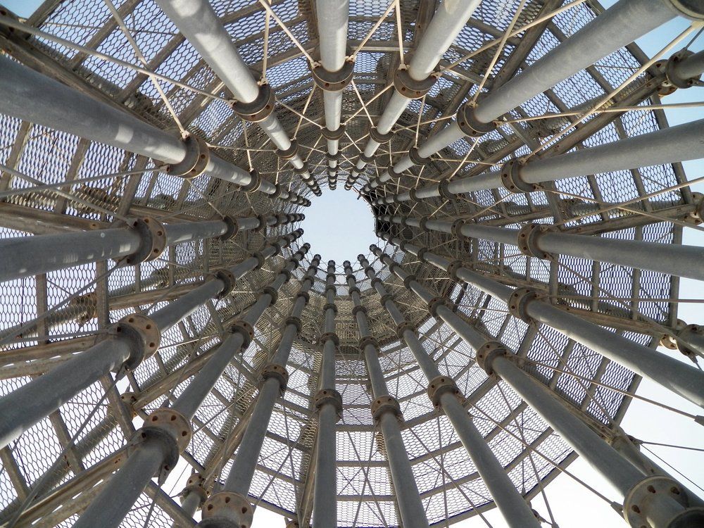 тысячи побывали в этой паутине...