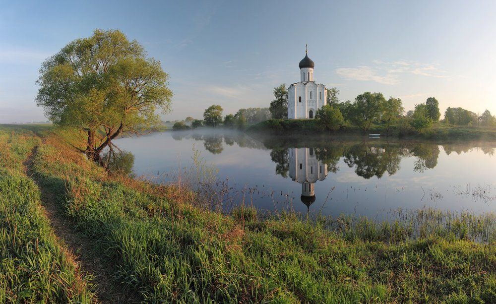 Рассвет у Покрова на Нерли