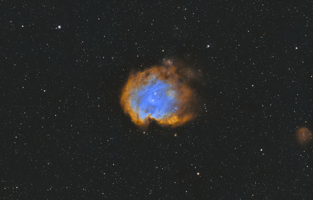 Nebula NGC2175