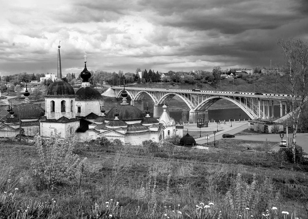 Два моста: духовный и транспортный