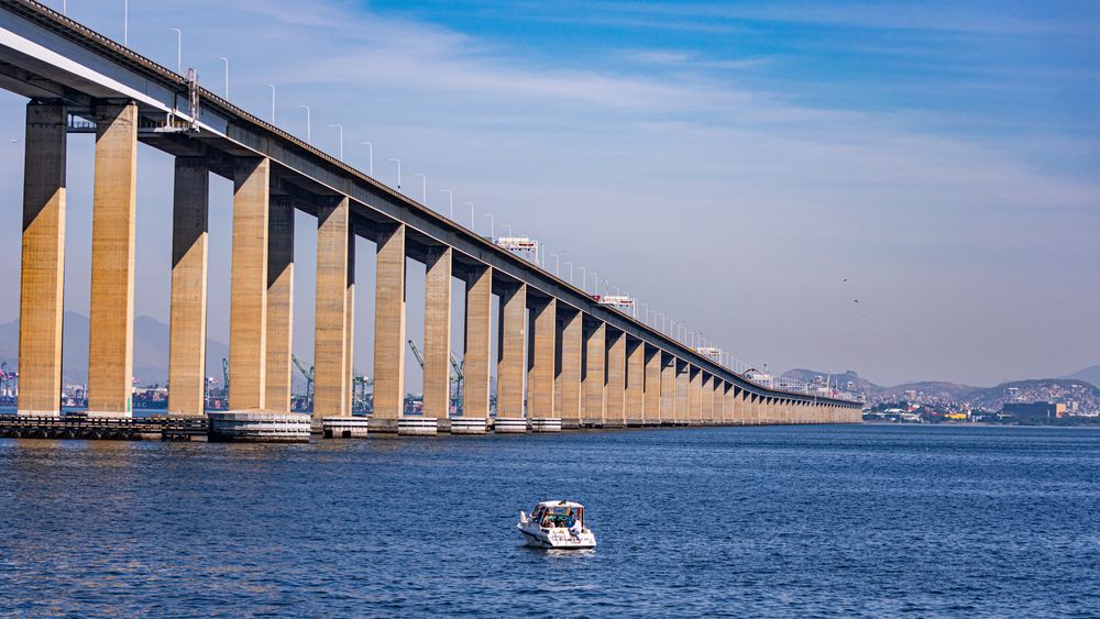 The largest prestressed concrete bridge in the southern hemisphere