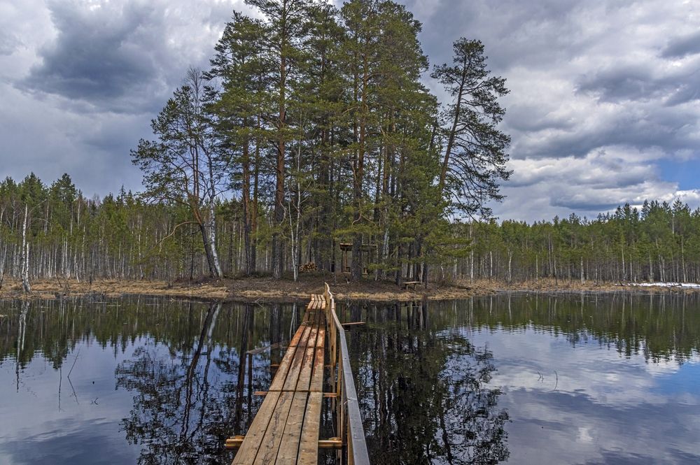 Мостик через озеро Любви