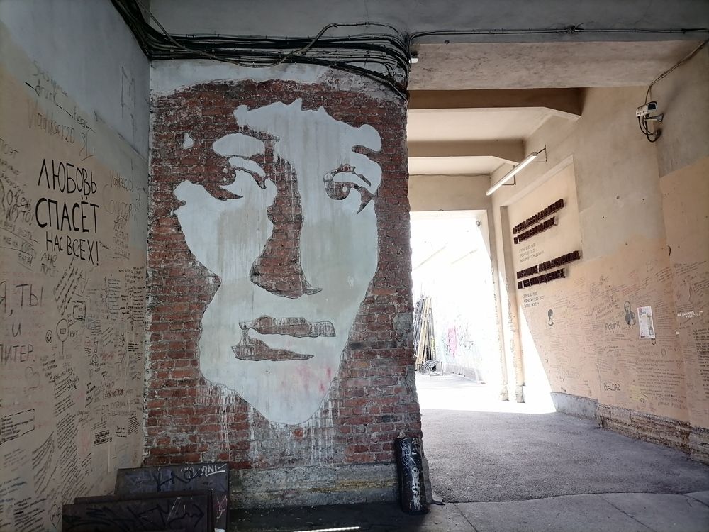 Ахматова в ритме города