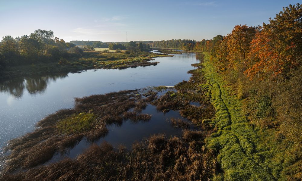 Upes plūdums rudenī