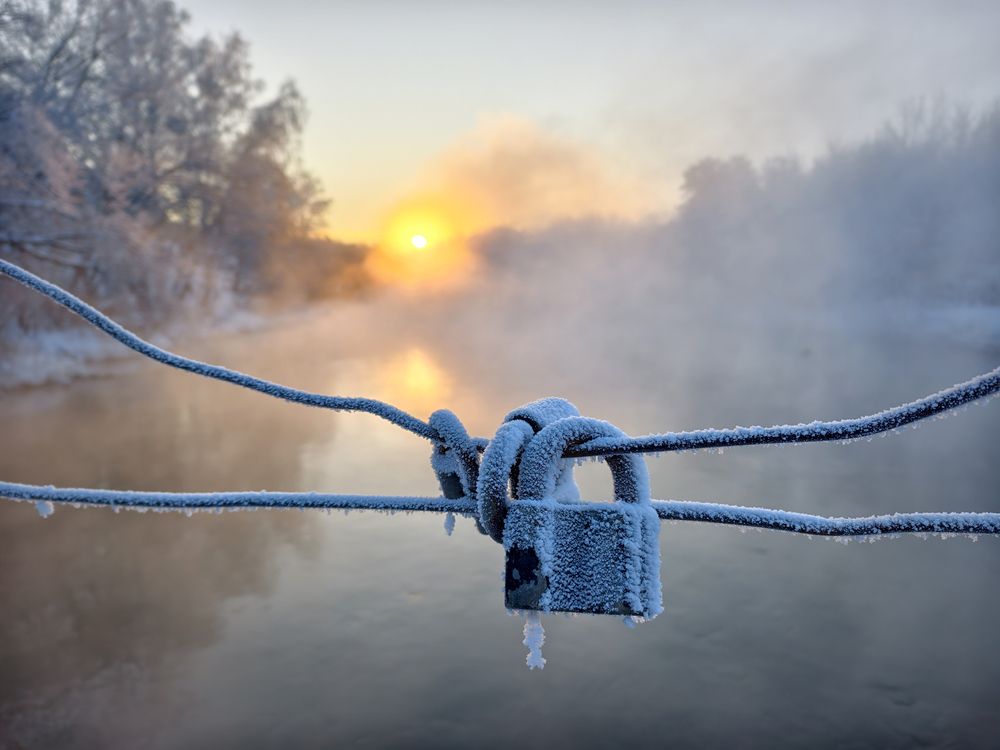 Рассвет на реке