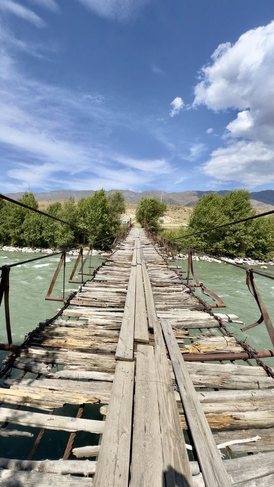 Мост - переправа для местных жителей