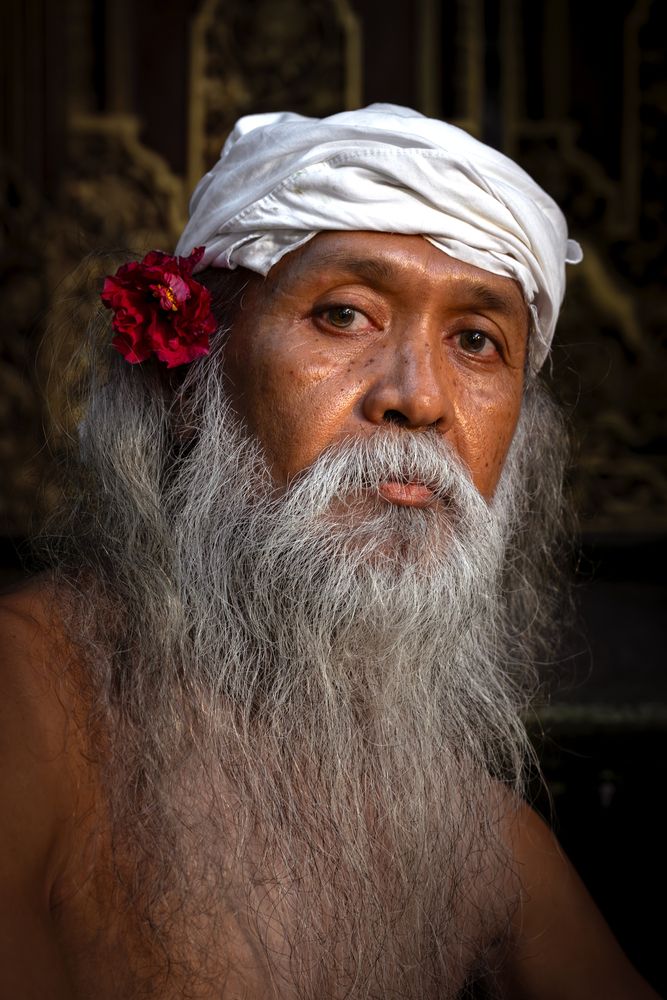 Hindu features