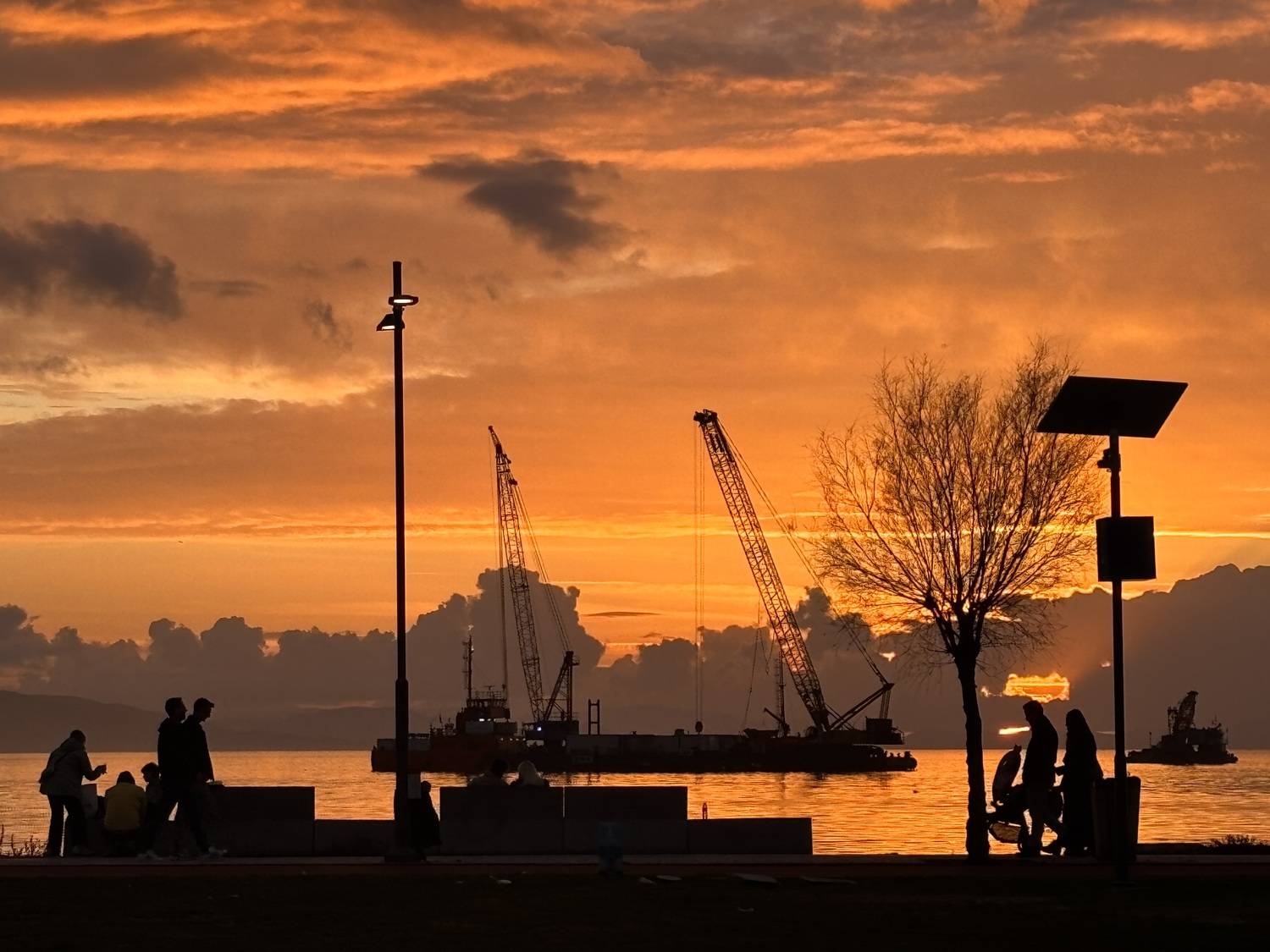 On the verge of dance