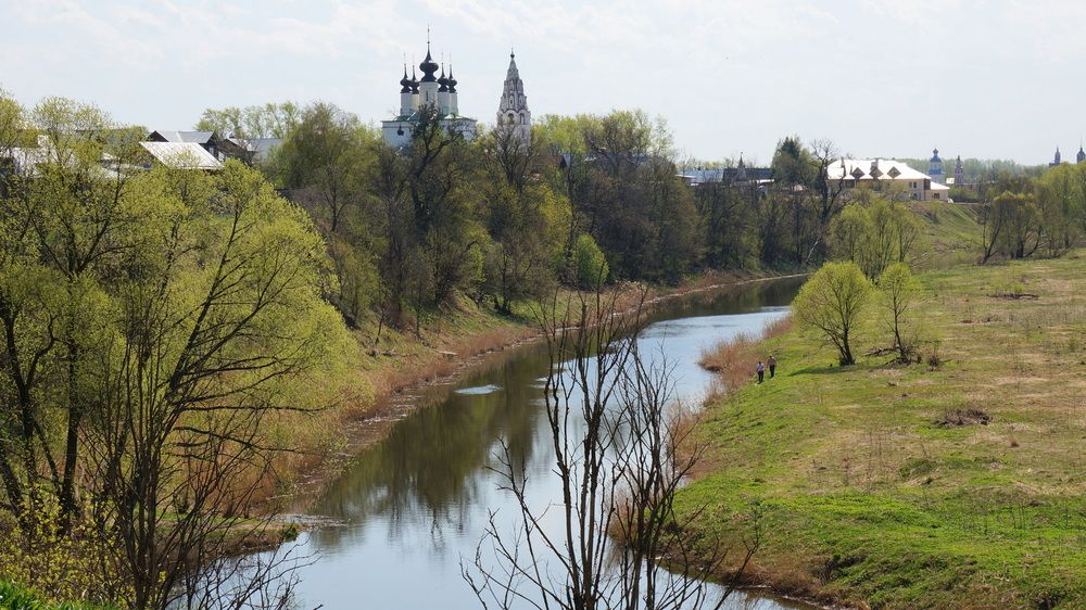 Речка Каменка в Суздале