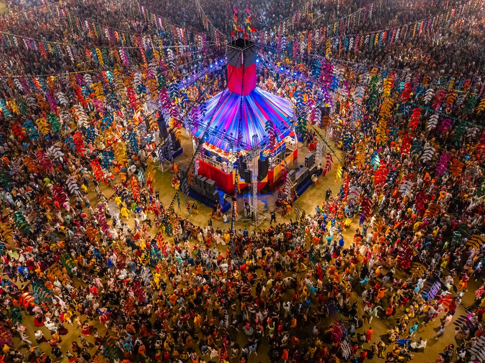 A Human Sea