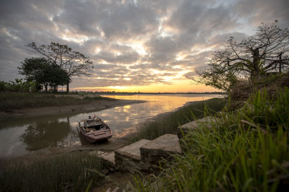Photograph by NAM BUI