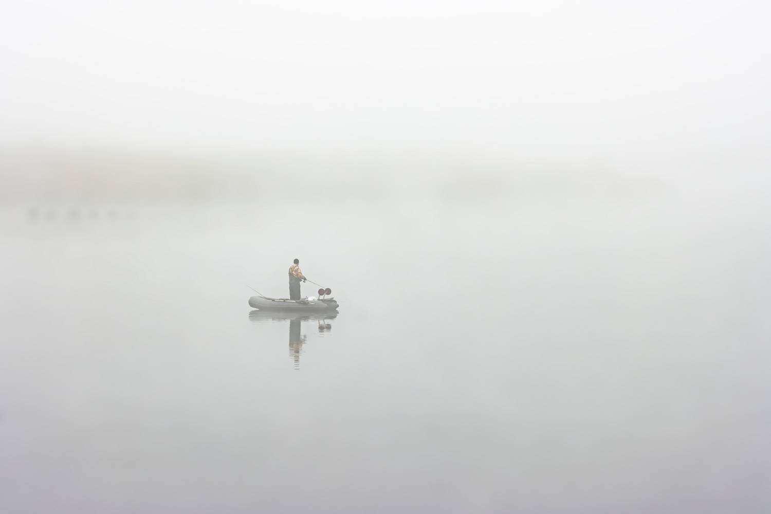 Раннее утро на реке.