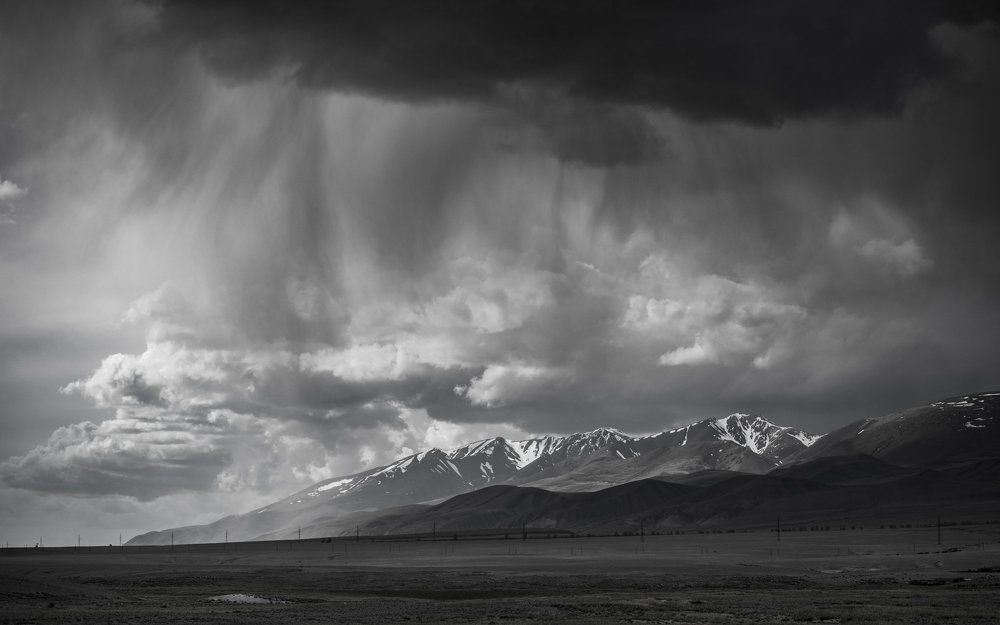 Просто летний дождь прошел. Just a summer rain.