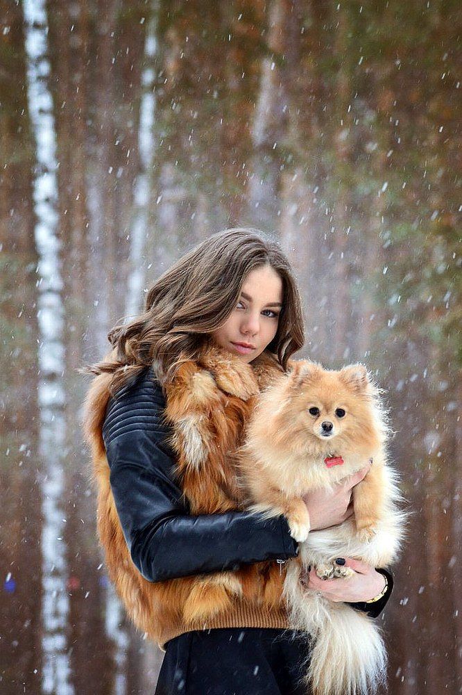 Девочка с собачкой