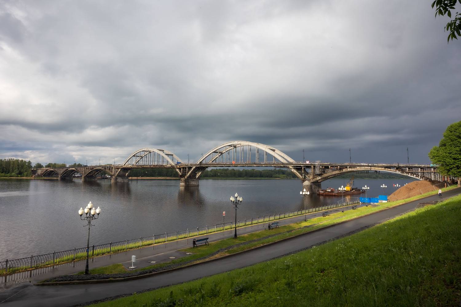 Мост через Волгу