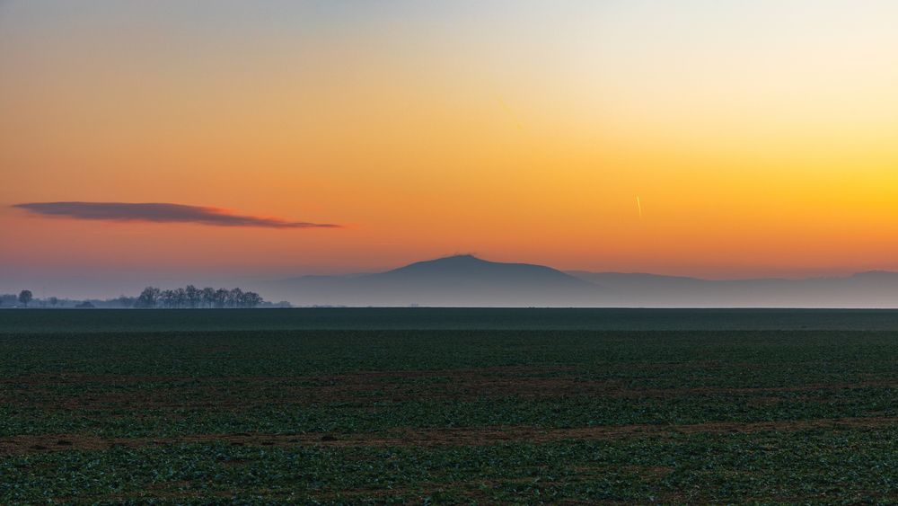 Ślęża o zmierzchu