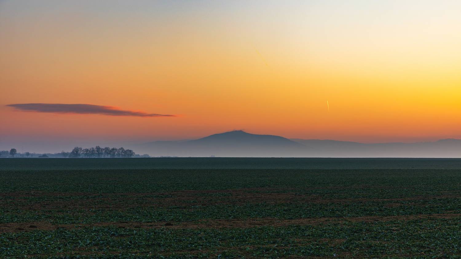 Ślęża o zmierzchu