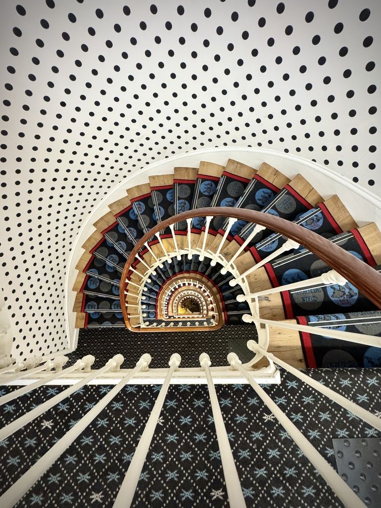 Dots Spiral in Paris