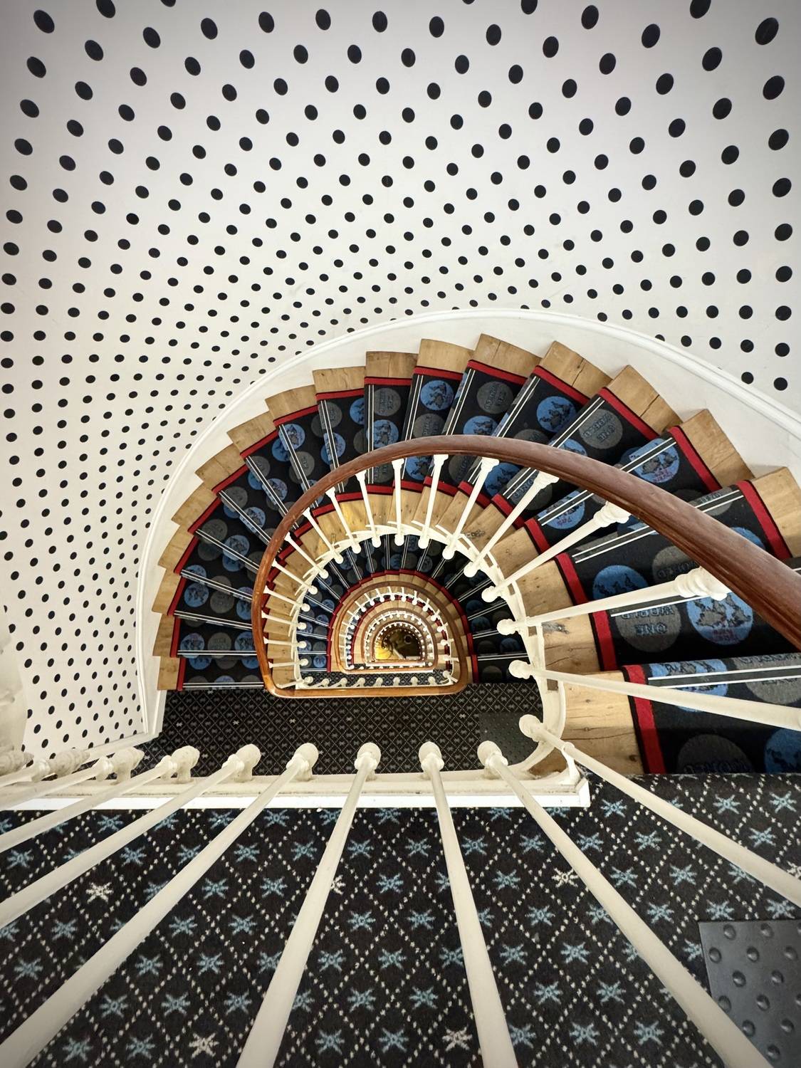 Dots Spiral in Paris Dots Spiral in Paris