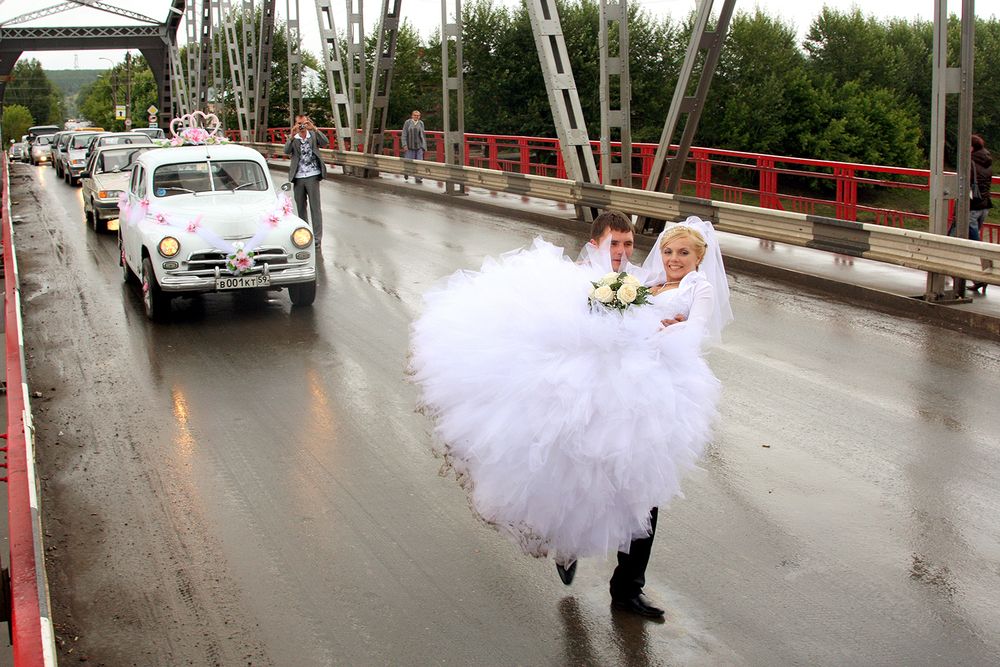 Через семь мостов.