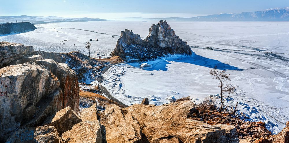Байкал ,скала Шаманка