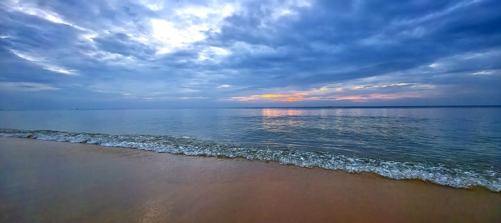 Синее море