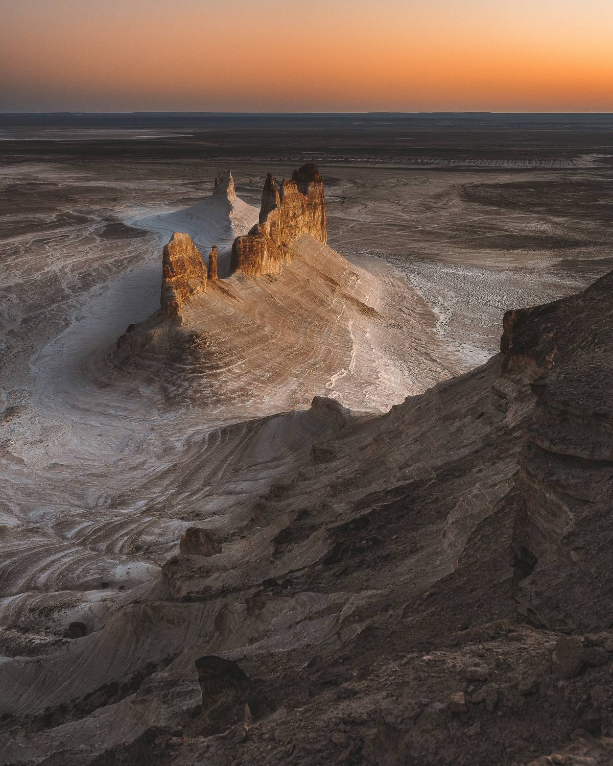 The Fangs of Bozzhira