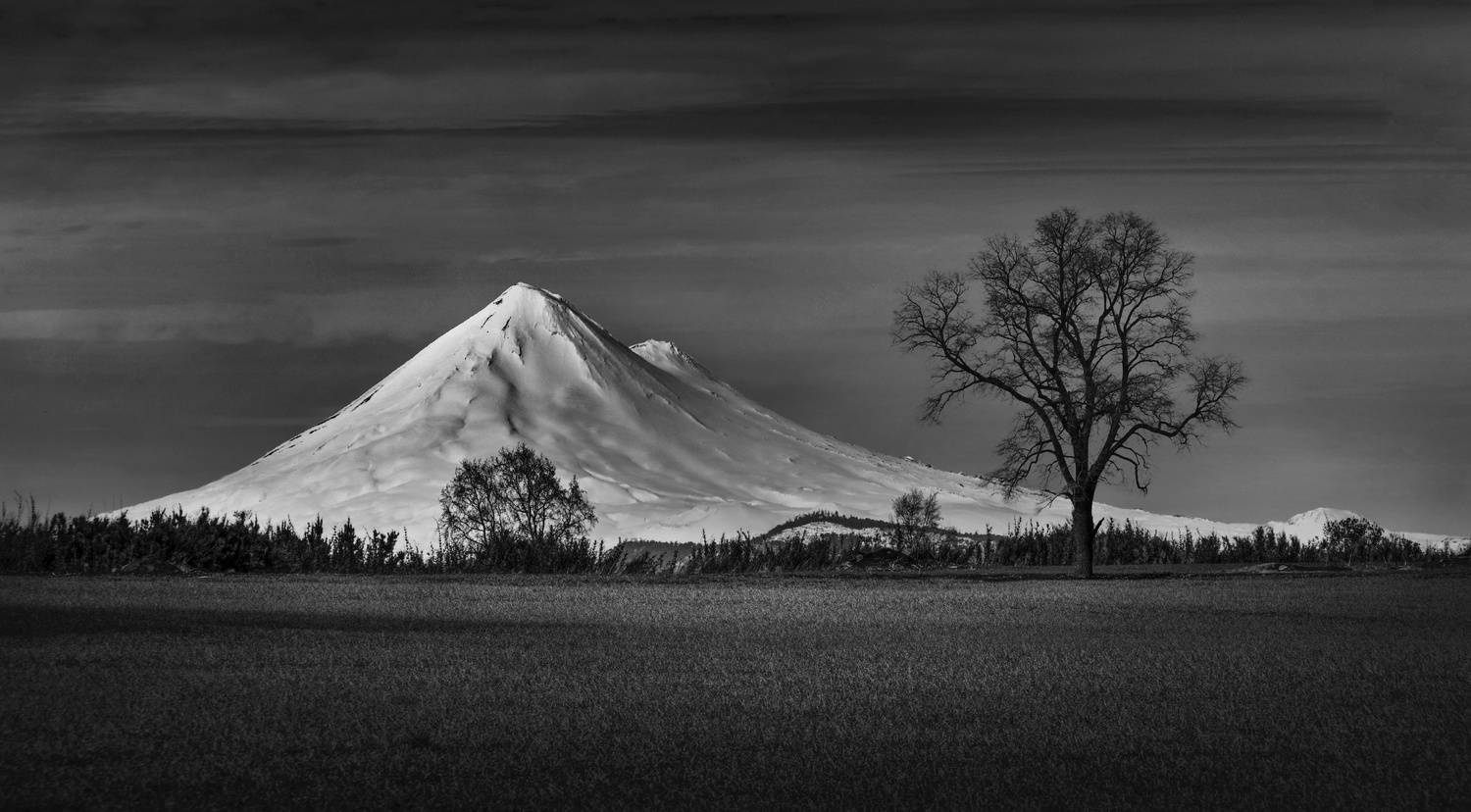 Volcanes en blanco y negro Volcanes en blanco y negro
