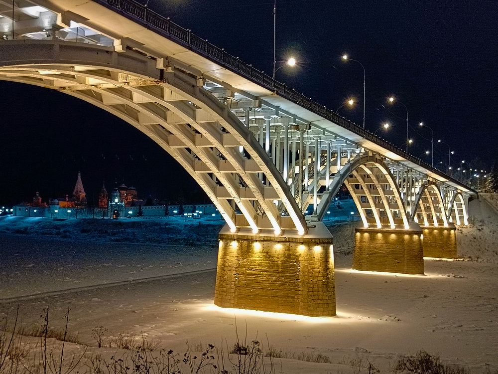 Мост через Волгу