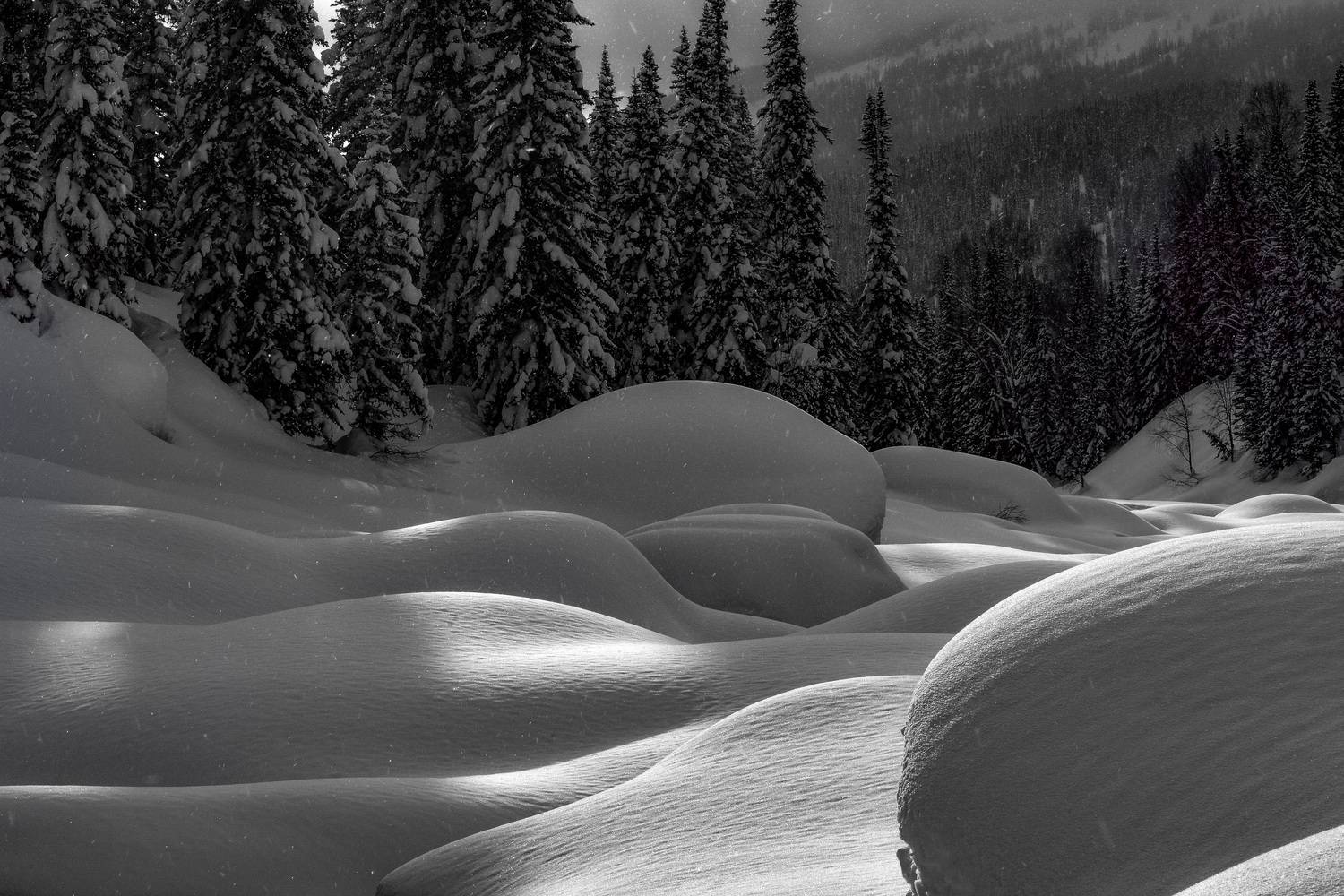 Сугробы волнами