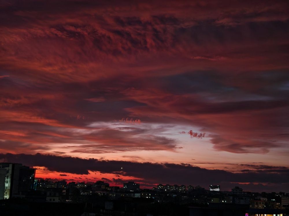 The deep red sunset will make feel it\'s really a magical creation.