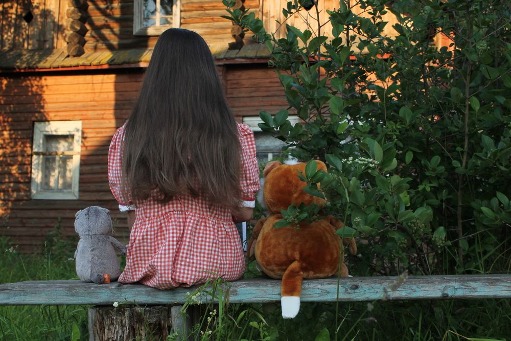 Трое на скамейке