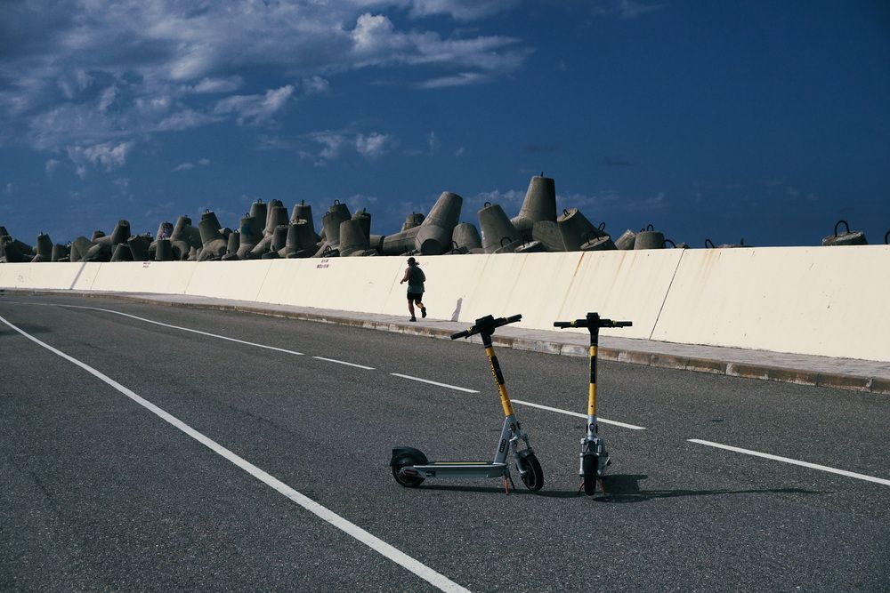 (море за забором)