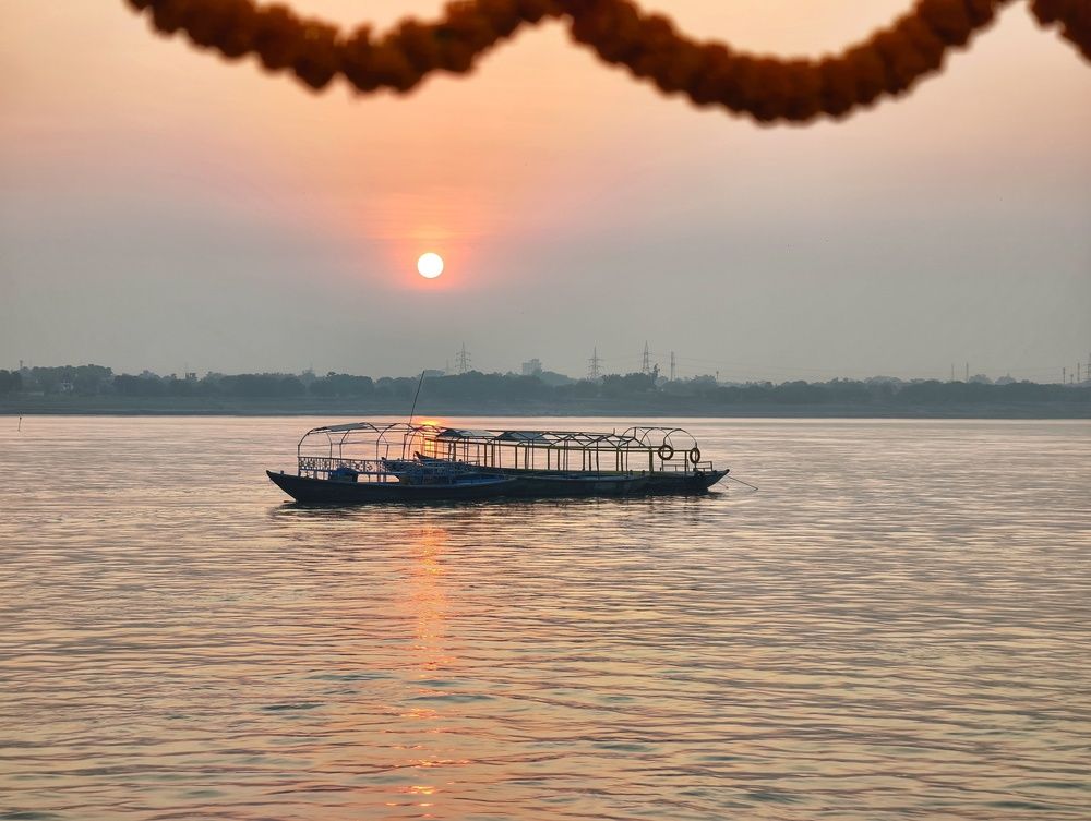 Golden Hour Of  Ganga River Varanasi..!!