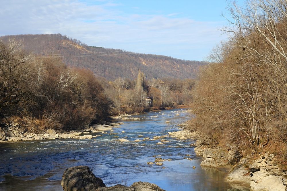 «Каменные берега, живая вода»