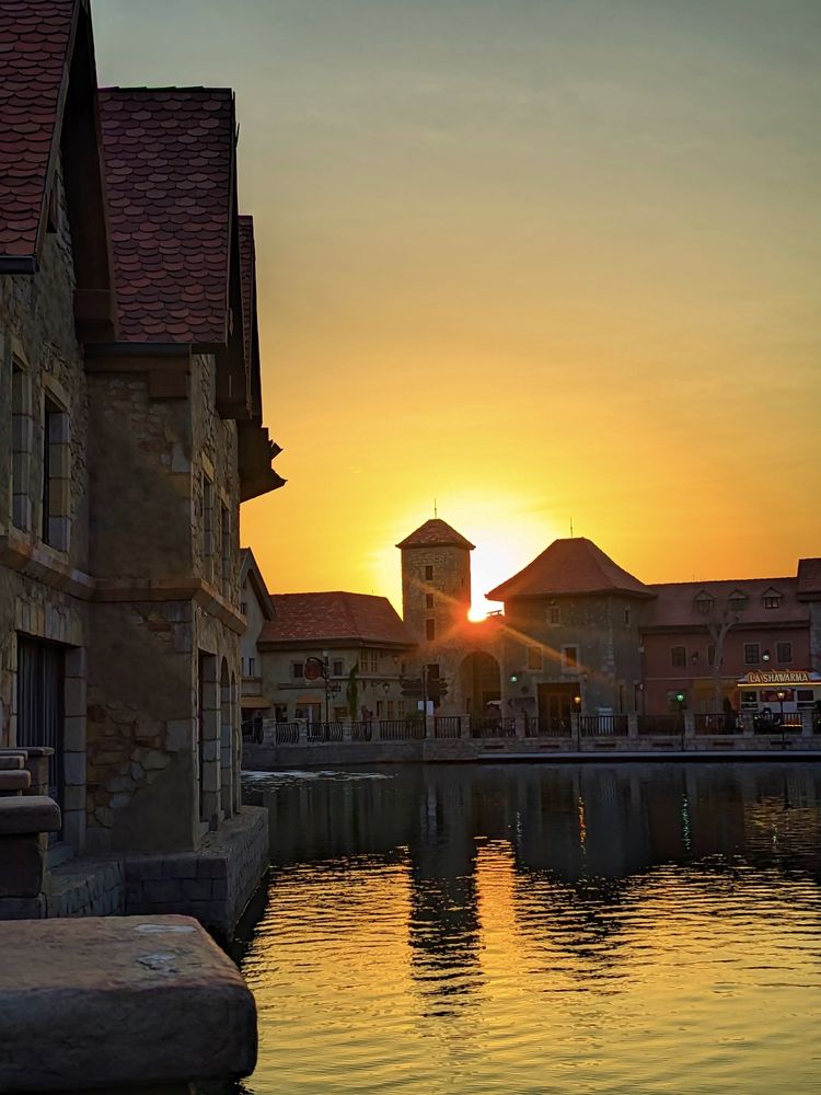 Photograph by Usama Akhtar