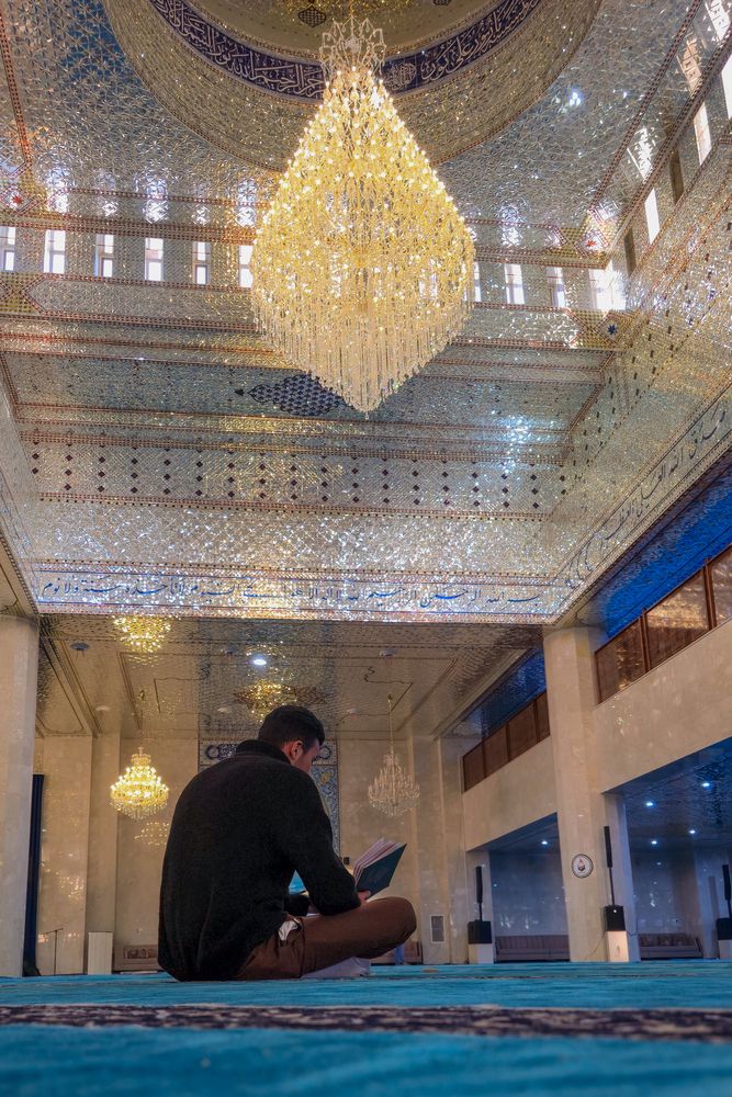 The Sanctuary of Reflection: Architectural Grandeur and Spiritual Serenity in Iraq