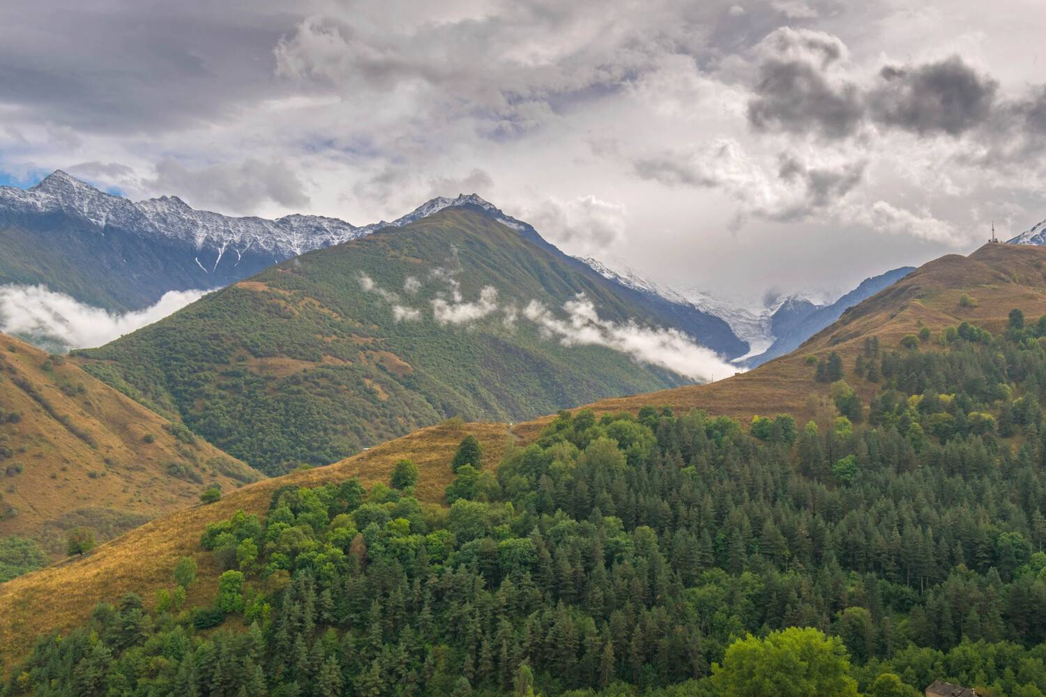 \"Язык\" ледника Колка, Кармадонское ущелье.