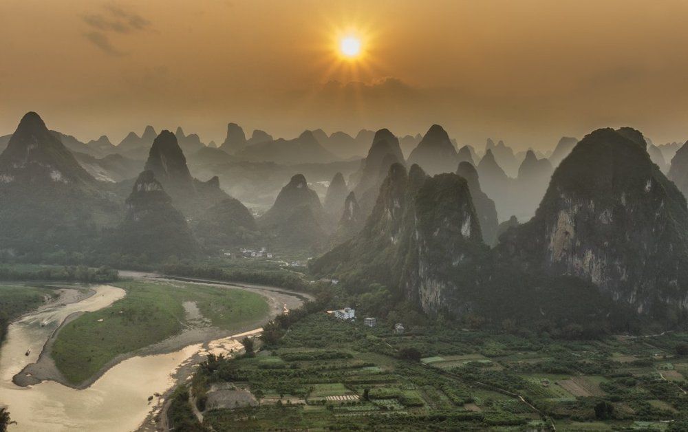 Вечер над рекой