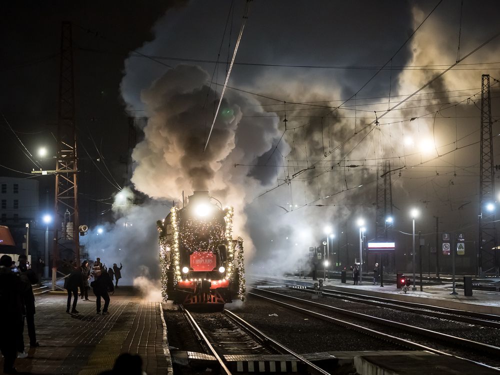 Праздник к нам приходит!