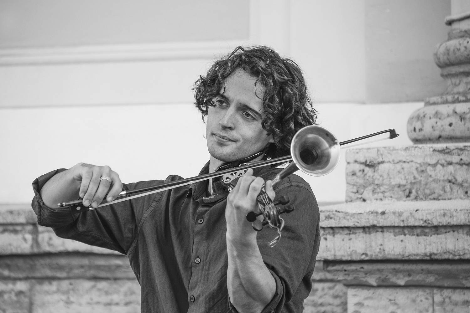 Уличный музыкант. 2025 Уличный музыкант. 2025