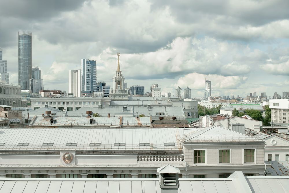 Город в светлом регистре