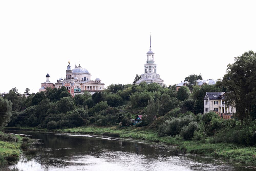 Слон и моська