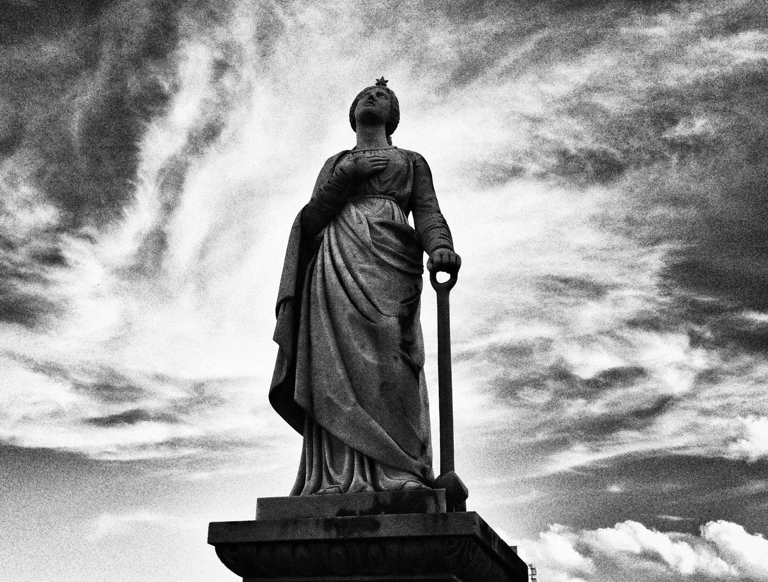 A saint looking at the sky